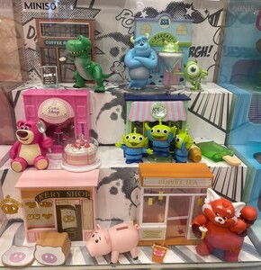 MINISO ディズニー 　ピクサー　トイストーリー美食の町フィギュアフィギュア　６個入りアソートボックス