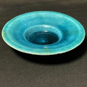 極めて珍品です！11〜12世紀 ペルシャ陶器 グルガン出土の青釉の平盃 豆皿 艶やかな肌！裏は雅味ある銀化！極小ホツ以外無疵です！の画像3