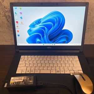 初期化済み　FUJISTU LIFEBOOK A577/P FMVA18004 SSD1TB メモリ16GB i5 7200U 中古　おまけ付き