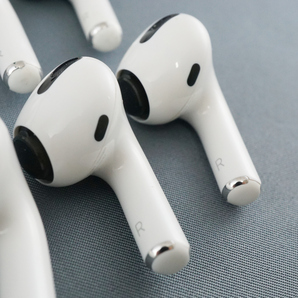 Apple AirPods Pro エアポッズ プロ 右イヤホンのみ USED品 20個 ノイズあり A2083 ワイヤレスイヤホン 右耳 片耳 【ジャンク】 KR V0446の画像5