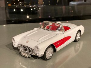 コルベット　ミニカー　白　1957 CORVETTE USED　UNDER LICENSE　