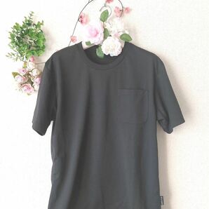 【値下げ】レディース　Tシャツ　トップス　シンプル 半袖 ブラック 黒