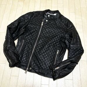 和276★ A/X ARMANI EXCHANGE アルマーニエクスチェンジ シングルライダース キルティング 裏地総柄 M ブラック メンズの画像1