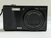 RICOHリコー R10 コンパクトデジタルカメラ _画像1