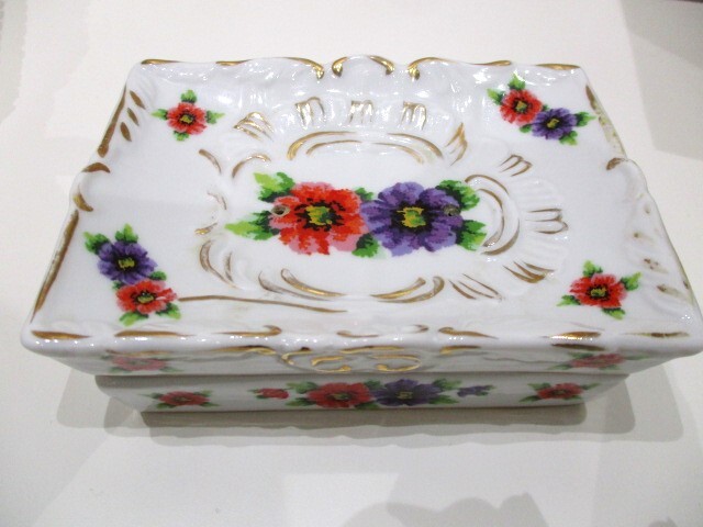 フェイラー　FEILER　二段小物入れ　　蓋つき小物入れ　陶器　送料無料