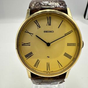 E229-I61-11 ◎ SEIKO セイコー メンズ腕時計 2220-0430 手巻き ゴールド文字盤 アナログ 2針 革ベルト フェイス約32mm 稼働 ①