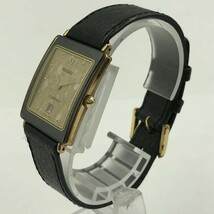 T808-H5-2355◎ RADO ラドー FLORENCE フローレンス 160.3605.2N レディース クオーツ 不動 腕時計 デイト スクエア ゴールド文字盤 ⑧_画像2