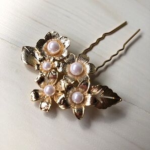 【美品】髪飾り パール ゴールド Uピン 花モチーフ 上品 結婚式 成人式