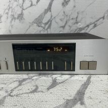 MYM4-141 激安 PIONEER SYNTHESIZED STEREO TUNER TX-7000 チューナー 通電OK 中古現状品 ※3回再出品で処分_画像3