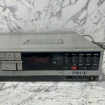 MYM4-385 激安 SONY VIDEO CASSETTE RECORDER SL-F3 ビデオレコーダー 通電OK 中古現状品 ※3回再出品で処分_画像3