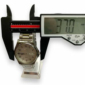 ■稼働品 SEIKO セイコー SPRIT スピリット 7N48-7000 シルバー文字盤 デイデイト ラウンド メンズ腕時計の画像10