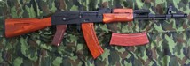 ★S&T AK-74N・G3電子トリガー搭載！フルメタルフレーム＆リアルウッド！動作快調で美品です！_画像1