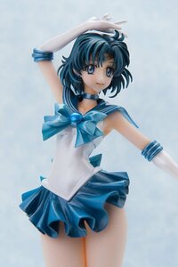 【送料無料】 1/8 美少女戦士セーラームーン 水野亜美 フィギュア プラモデル ガレージキット 未塗装 未組立