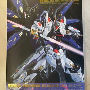 METAL BUILD ストライクフリーダムガンダム 開封品 機動戦士ガンダムSEED SOUL BLUE ver.の画像1