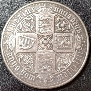 G373 ゴシッククラウン ヴィクトリア女王 銀貨 参考品 レプリカの画像2