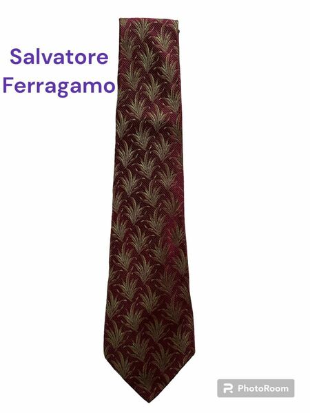 超美品《Salvatore Ferragamo/サルヴァトーレ フェラガモ》ネクタイ