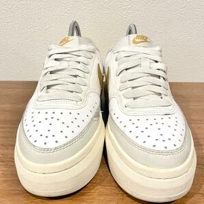 NIKE W COURT VISION ALTA ナイキ コート ビジョン アルタ ホワイトゴールド レディース DZ5394-100 ローカットスニーカー 22.5cmの画像2