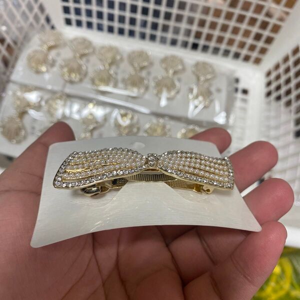 ヘアクリップ 結婚式 パール おしゃれ 上品 バレッタ ヘアアクセサリー 髪飾り ヘアピン