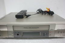 HITACHI　D-VHS/S-VHS　ビデオカセットレコーダー　DT-DR1 2001年製 リモコン有_画像4