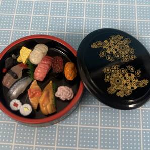 リーメント ぷちサンプル 寿司桶 ミニチュア和食 寿司ネタ 中古品の画像1