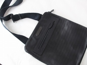 1円　美品　エンポリオアルマーニ　EMPORIO ARMANI　★　斜め掛け　ショルダーバッグ　★　ブラック　8972