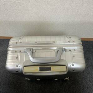 【H0407】RIMOWA リモワ スーツケース キャリーケース シルバー 旅行 ビジネス 2輪 トランクケース 収納 ブランド ドイツ製 堅牢 の画像6