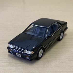 【TC0404（22）】 ミニカー NISSAN CEDRIC ニッサン セドリック ブラック 1/43スケール 右サイドミラー欠損 キズあり 汚れあり