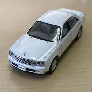 【TC0404（37）】 ミニカー Jコレクション NISSAN CEDRIC ニッサン セドリック 白 1/43スケール 左右サイドミラー欠損 左右窓欠損