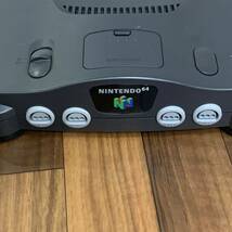 【TC0423】任天堂 Nintendo64 本体 コントローラー 4点 セット まとめ ゲーム機 テレビゲーム ゲーム アクセサリー 動作未確認_画像10