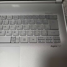 美品　極薄ノートパソコン acer aspire S7 -391 core i7 搭載 13.3inch _画像5