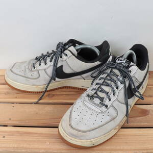 z1889 ナイキ エアフォース1 US9 27.0cm/グレー 紺 ベージュ NIKE AIRFORCE1 メンズ スニーカー 中古