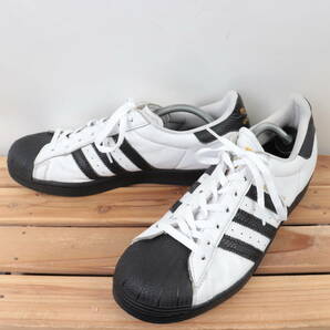 z1900 アディダス スーパースター US12 30.0cm/白 ホワイト 黒 ブラック 金 adidas SUPERSTAR メンズ スニーカー 中古の画像1