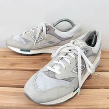 z1322【CM1600RC】ニューバランス US7.5 25.5cm/灰 グレー 白 ホワイト newbalance メンズ スニーカー 中古_画像1