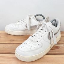 z1763 ナイキ エアフォース1 US8.5 25.5cm/白 ホワイト 蛇柄 スネーク NIKE WMNS AIRFORCE1 AF1 LOW レディース スニーカー 中古_画像1