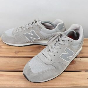 z1797【996】ニューバランス US10 28.0cm/灰 グレー 銀 シルバー newbalance メンズ スニーカー 中古