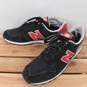 z1923【373】ニューバランス US8.5 26.5cm/黒 ブラック 赤 レッド 灰 グレー newbalance メンズ スニーカー 中古