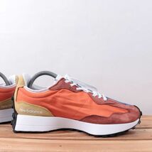 z2020【MS327LAA】ニューバランス US8.5 26.5cm/青 ブルー オレンジ 黄 イエロー系 newbalance メンズ スニーカー 中古_画像5