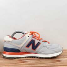 z2048【574】ニューバランス US7.5 25.5cm/灰 グレー 紺 ネイビー オレンジ newbalance メンズ スニーカー 中古_画像5