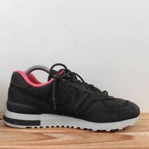 z2049【574】ニューバランス US8 26.0cm/黒 ブラック ピンク 灰 グレー系 newbalance メンズ スニーカー 中古_画像5