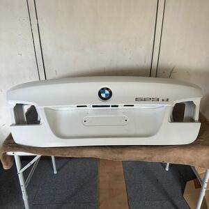 BMW　トランクリッド　トランクドア　523d DBA-XG20　XG20　F18　2012　