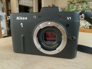 Nikon1 V1 ミラーレスファインダー搭載のプレミアムモデルニコン ボディ ミラーレス一眼カメラ NIKON ブラック 美品
