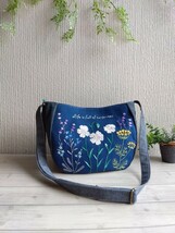 *＊花の手刺繍* ショルダーバッグ *C＆Sインディゴダンガリー* ハンドメイド ＊*_画像2