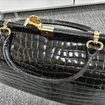 【美品】 クロコダイル風バッグ　横46×縦28×マチ18cm クロコ ゴールド金具 黒 ワニ_画像5