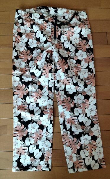 花柄パンツ UNIQLO XL 未使用 春 夏むき