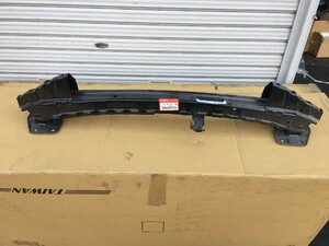 3535 Honda シャトル GP7 フロントBumperホースメント　未使用品　71130-TD4-000ZZ