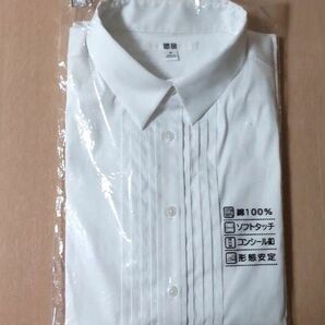 UNIQLOレディースシャツ 新品