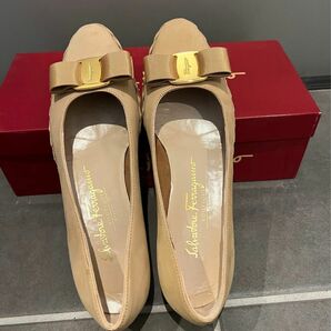 ★ 新品同様 美品 Ferragamo ヴァラ エスパドリーユ ベージュ 