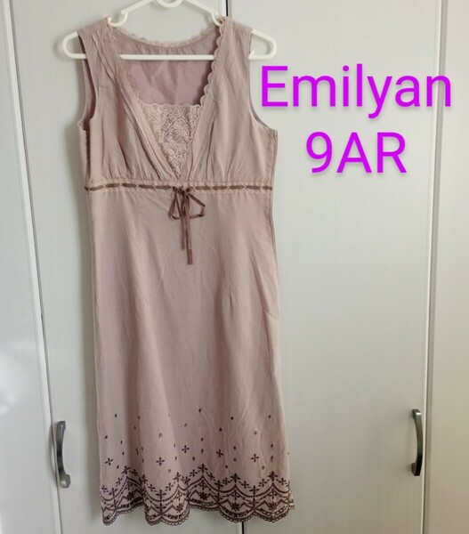 9AR◆Emilyan◆刺繍ワンピース◆くすみピンク◆フェミニン