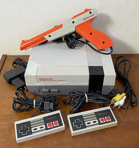 1980's Nintendo Entertainment System US版 純正 NES ファミコン本体 コントローラー2個 動作品 社外AC電源 光線銃 Zapper セット 任天堂