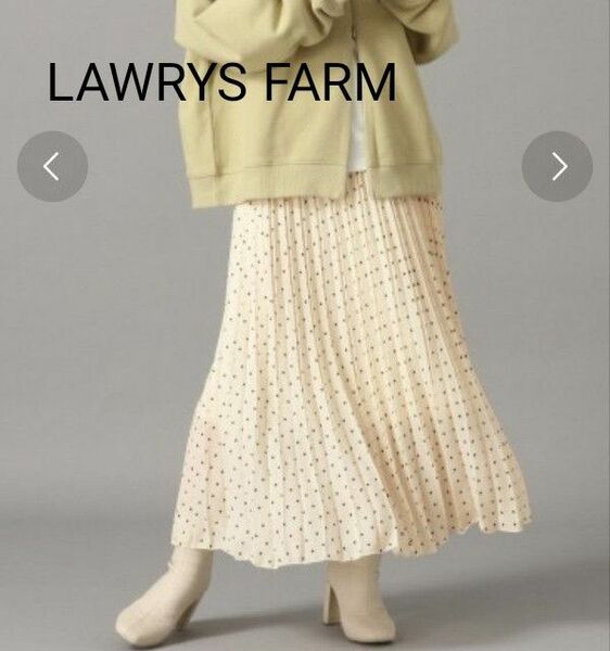 美品 ローリーズファーム　ドット　プリーツスカート LAWRYS FARM